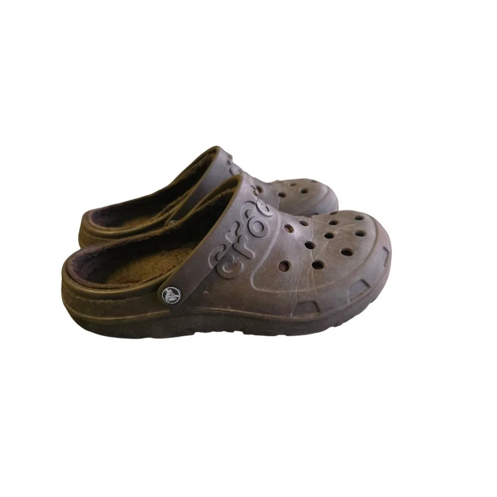 Crocs Gray Faux Fur Lined Clogs Dual Comfort- Size Men's 6 / Women's 8